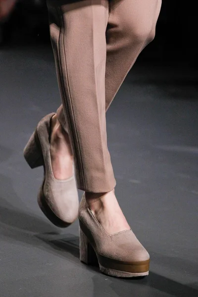 Look 17